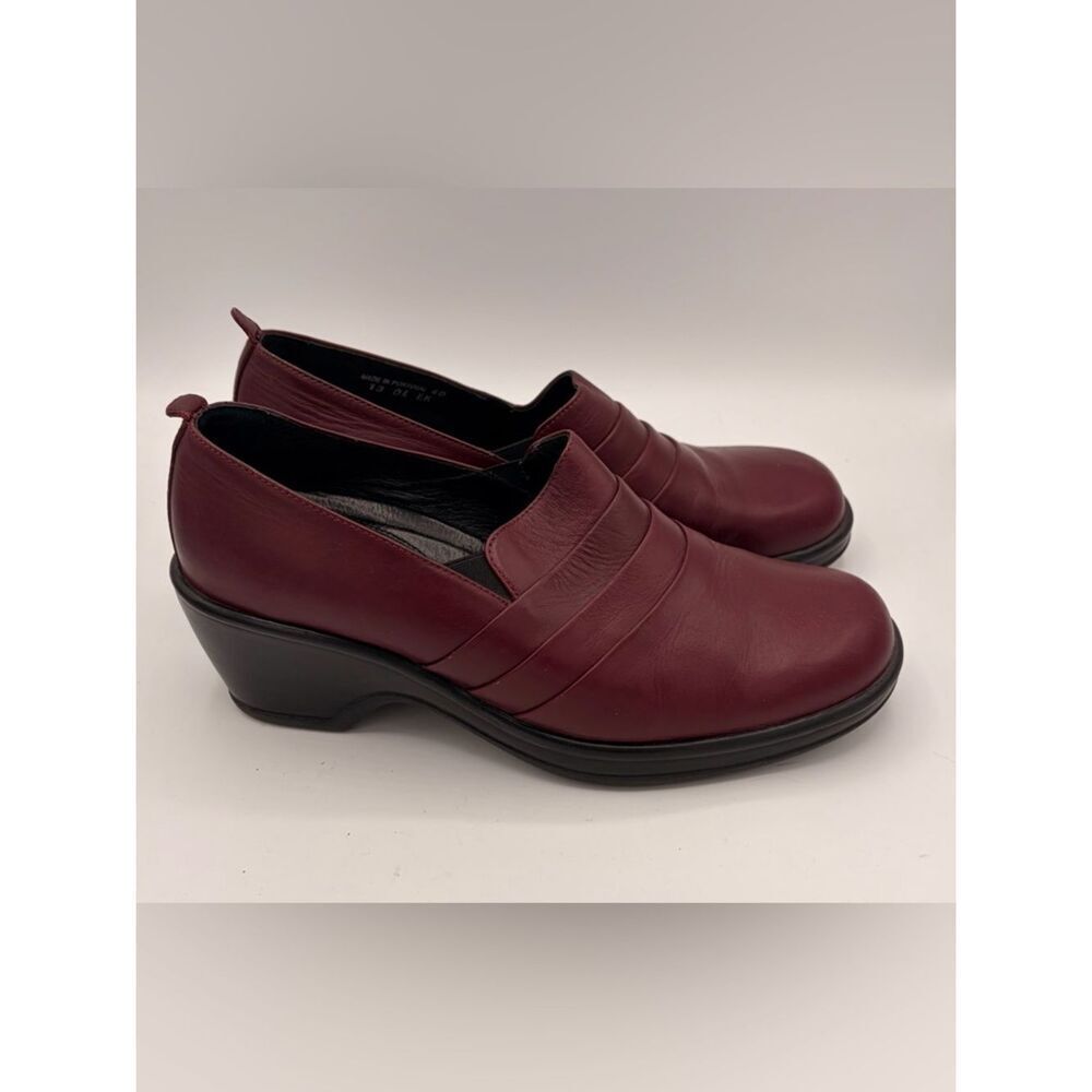 Dansko Aubrey burgundy leather clog women’s 40/10 professional comfort